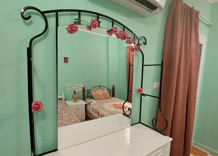 Coral Flat With 2 Bedrooms And 3 Balconies .